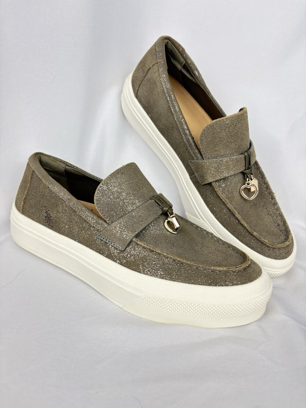 JSlides Goliath Leather Slip On Loafers Women’s 8.5 M Khaki Shimmer Finish New
